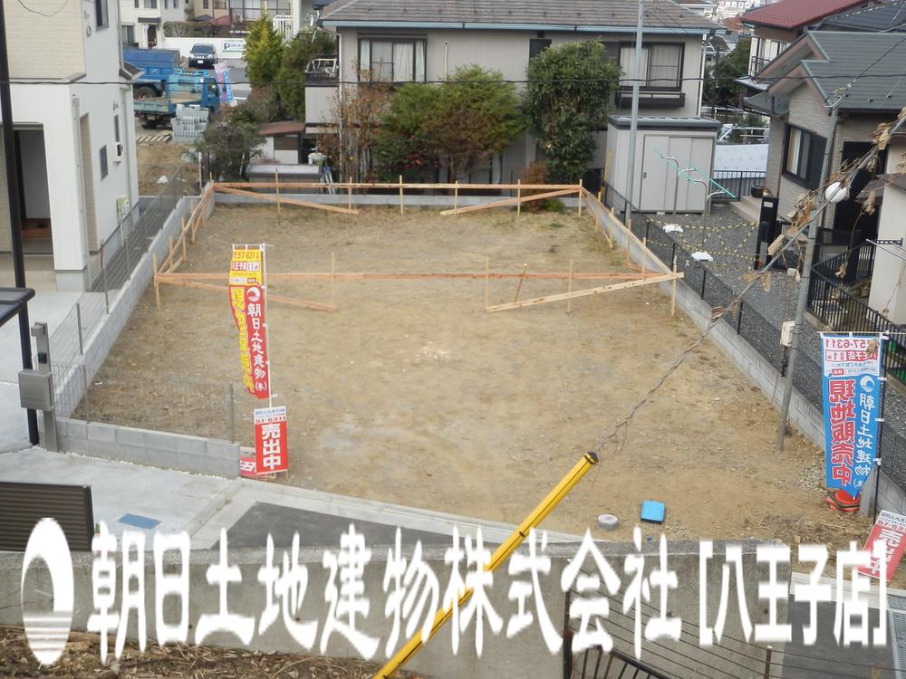 Local photos, including front road. Local (12 May 2013) Shooting