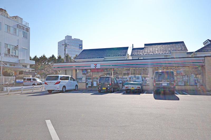 Convenience store. 240m to Seven-Eleven Hachioji Ishikawa west shop