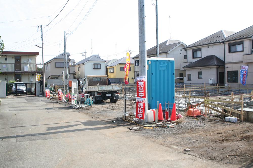 Local photos, including front road. Local (11 May 2013) Shooting