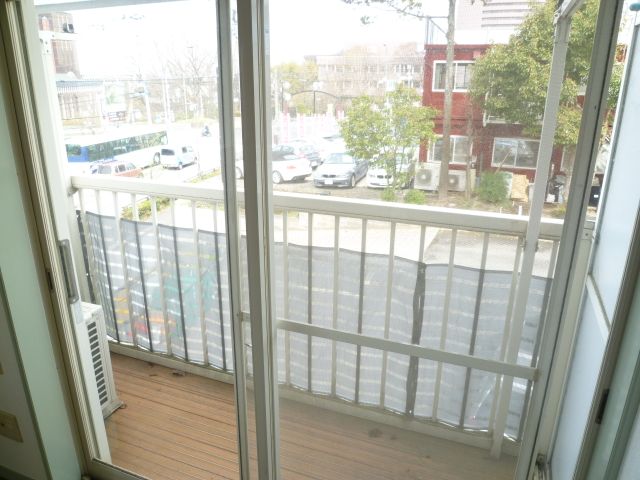 Balcony. Since there is no building in front of the eye, Then insert light