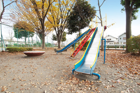 Surrounding environment. Shimoda Park (a 10-minute walk / About 770m)