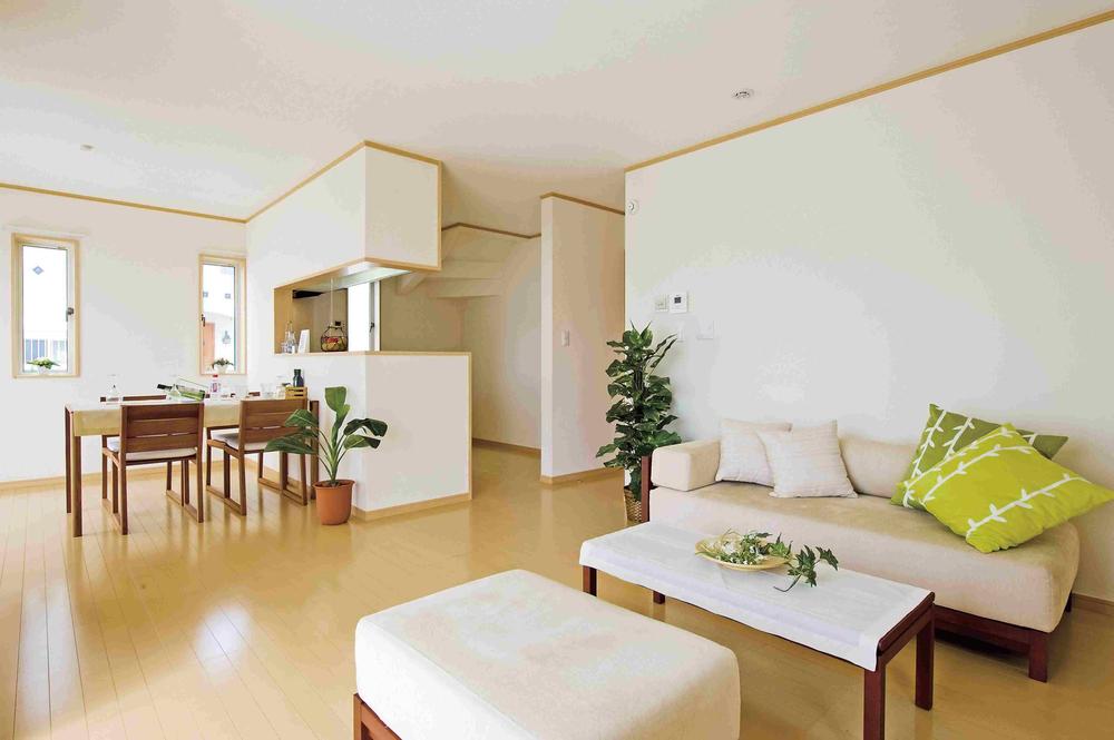 Same specifications photos (living). ( Building) same specification