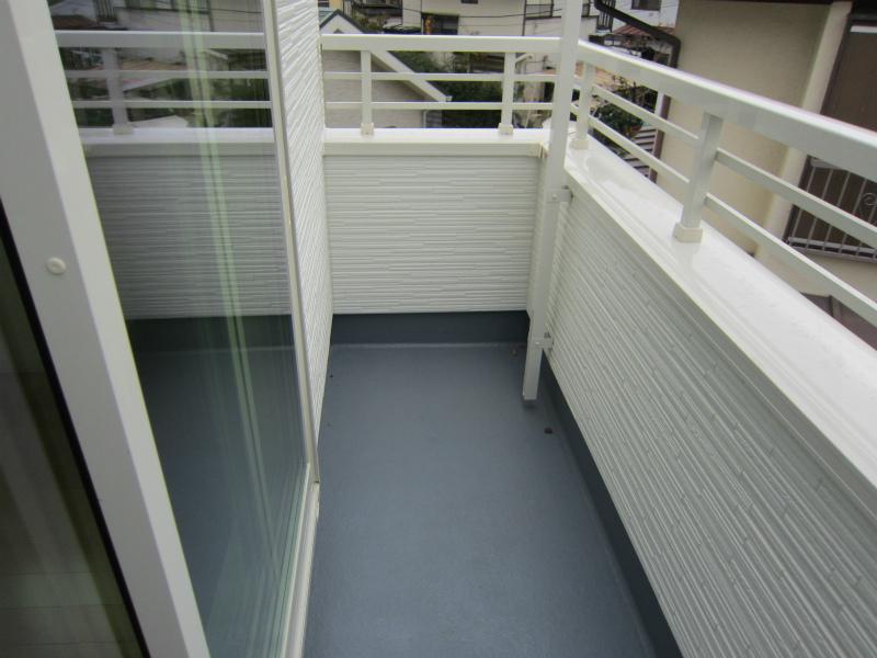 Balcony. Comfortable every day of your laundry in the south balcony