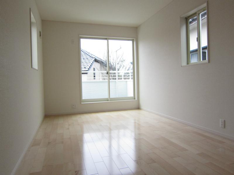 Non-living room. Indoor (11 May 2013) Shooting