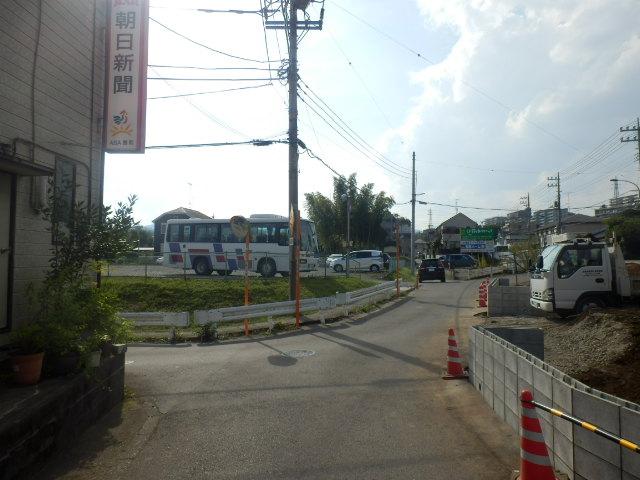 Local photos, including front road. August 30, 2013 shooting