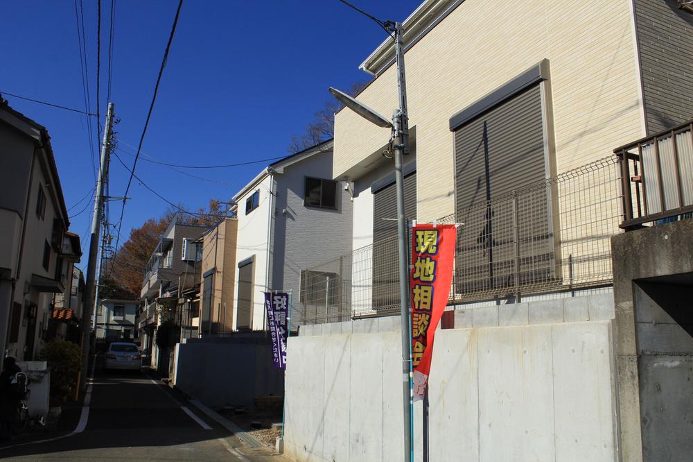 Local photos, including front road.  ☆ Local photos (12.15)