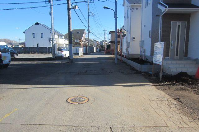 Local photos, including front road. 2013 December 24, shooting