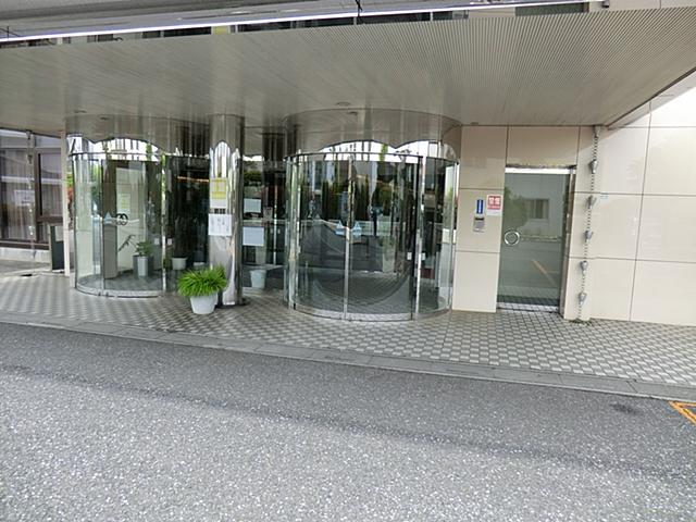 Hospital. Eternal life meeting eternal life 1000m to the hospital