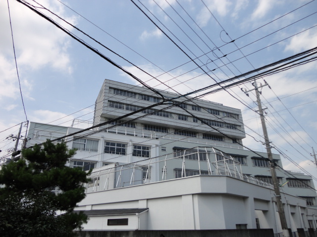 high school ・ College. Hachioji High School (High School ・ NCT) to 429m