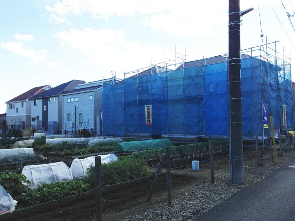 Local appearance photo. Local (12 May 2013) Shooting