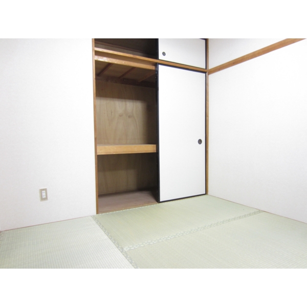 Receipt. In closet storage instead If you put in a closet pole hanger!