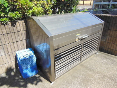 Other common areas. ☆ On-site waste storage ☆