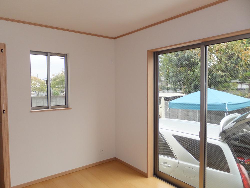 Non-living room. Local (11 May 2013) Shooting