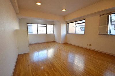 Living and room. ☆ I'm glad a beautiful room ☆