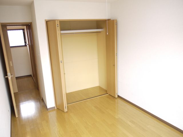 Receipt. Each room one between more with storage. 