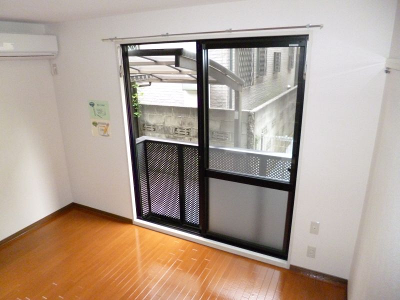 Living and room. It is air-conditioned Western-style.