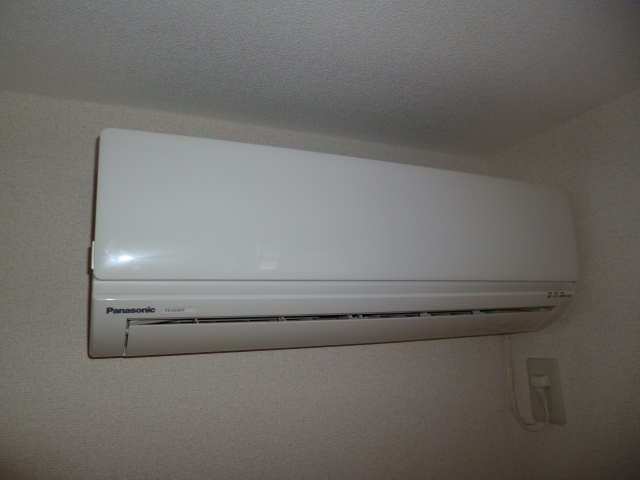 Other Equipment. Comfortable you can you live all year round in the air-conditioned.