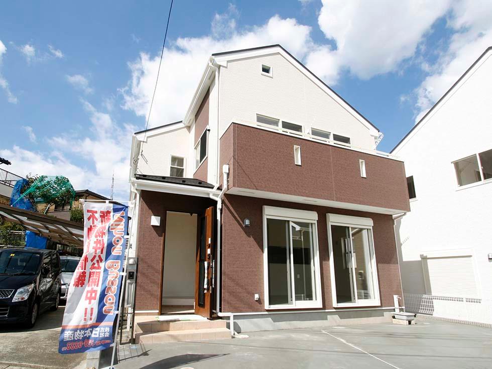 Local appearance photo. 1 Building Photos In south-facing is good per yang. Also looks night view is also good night view. (December 2013) Shooting