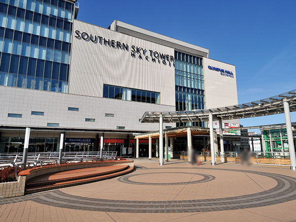 Surrounding environment. Southern Sky Tower (14 mins ・ About 1050m)