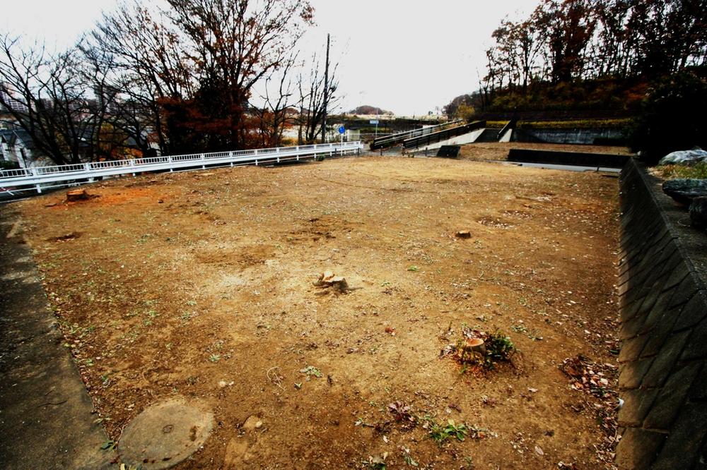 Local appearance photo. Local (12 May 2013) Shooting