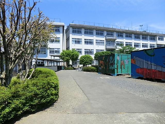 Primary school. 620m to Hachioji City Motoki Elementary School