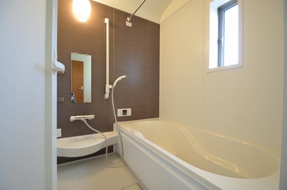 Same specifications photo (bathroom). Please heal the fatigue of the day stretched out his leg in a large bath ☆