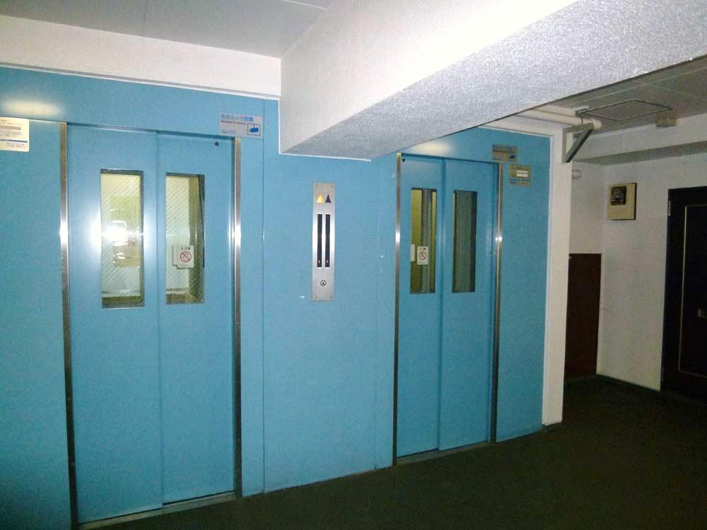 Other common areas. Elevator 2 groups