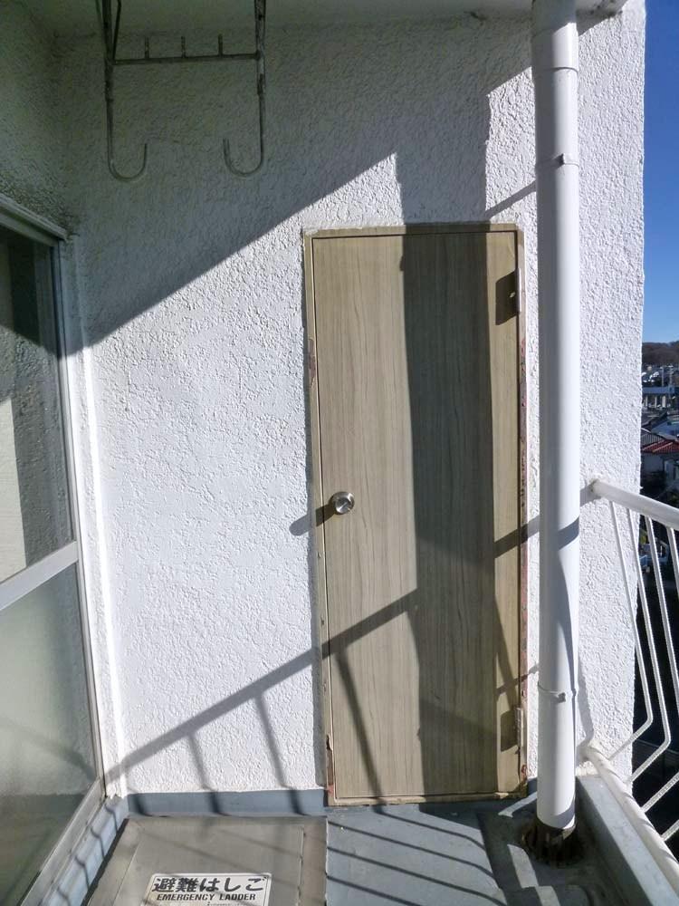 Receipt. □ ■ With storeroom ■ □