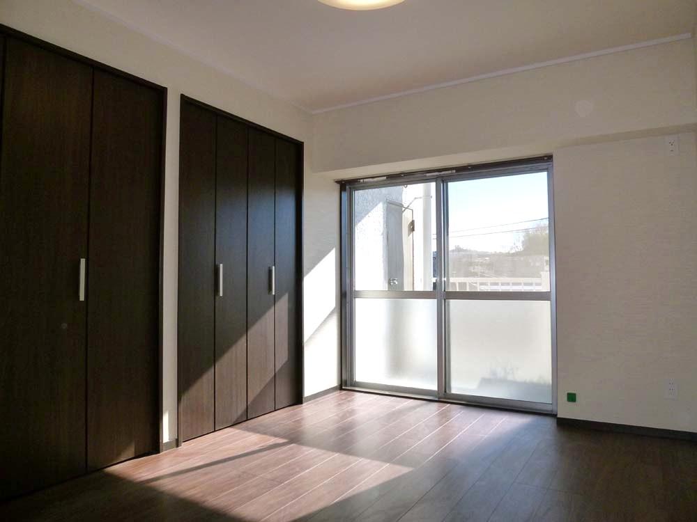 Non-living room. □ ■ Western-style 6.1 Pledge ■ □