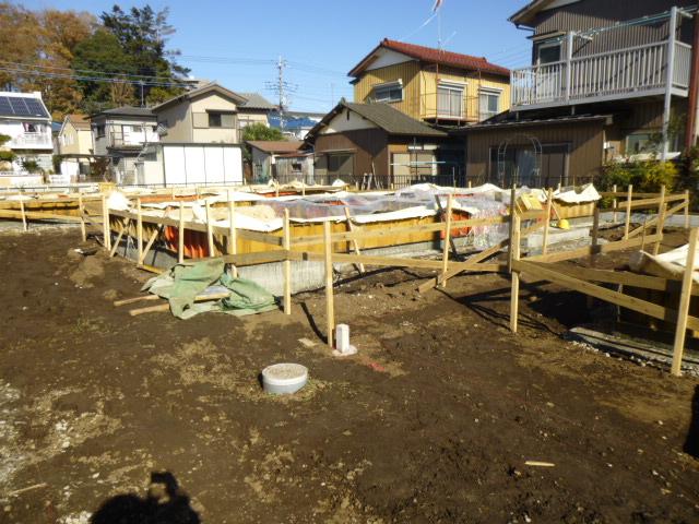 Local appearance photo. Building 2