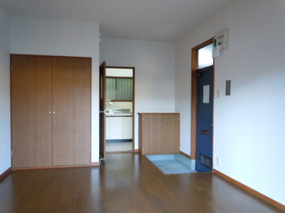 Living and room. Room 2