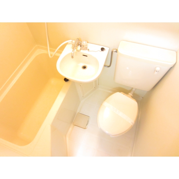 Bath. Care Rakuchin 3-point unit!