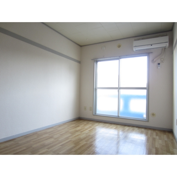 Living and room. Sunny!