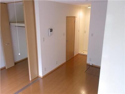 Living and room. Clean rooms. 