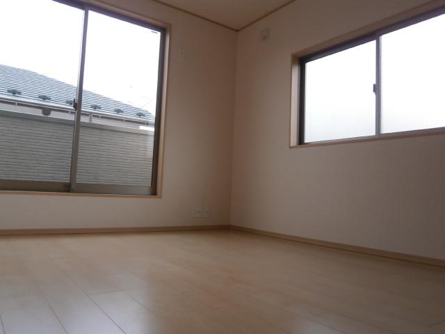 Non-living room. 2 Kaiyoshitsu