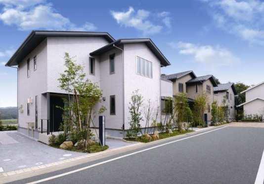 Local appearance photo. Common Hills E12 No. land appearance