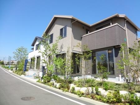 Local appearance photo. 5th condominiums appearance photo