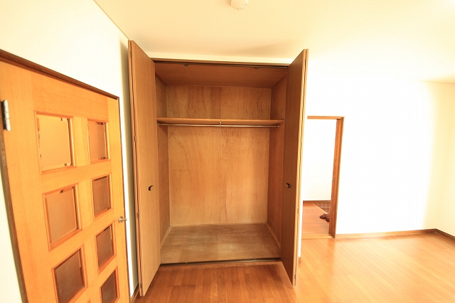 Receipt. Living storage