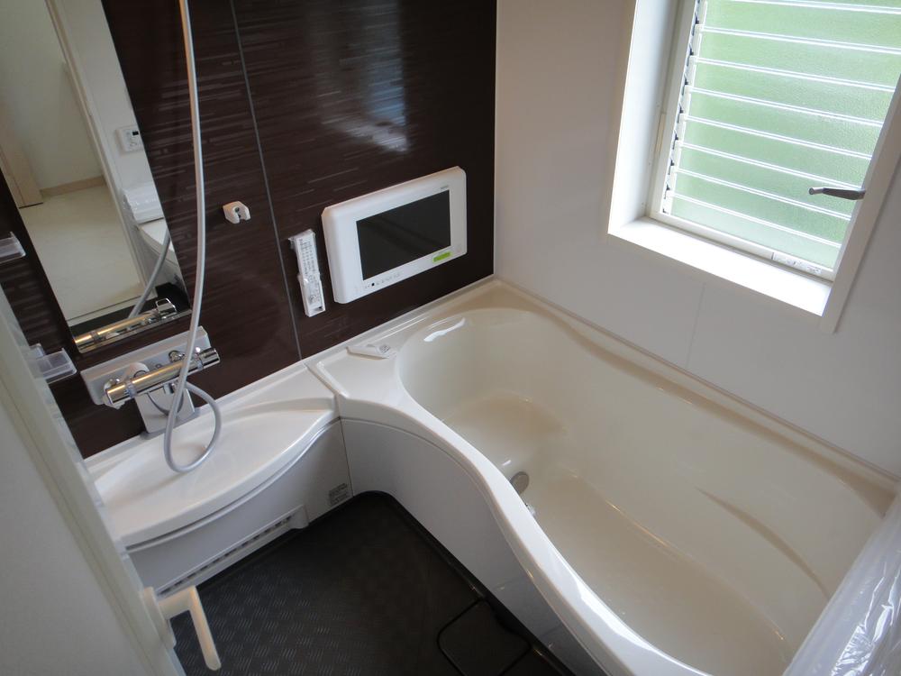 Same specifications photo (bathroom)