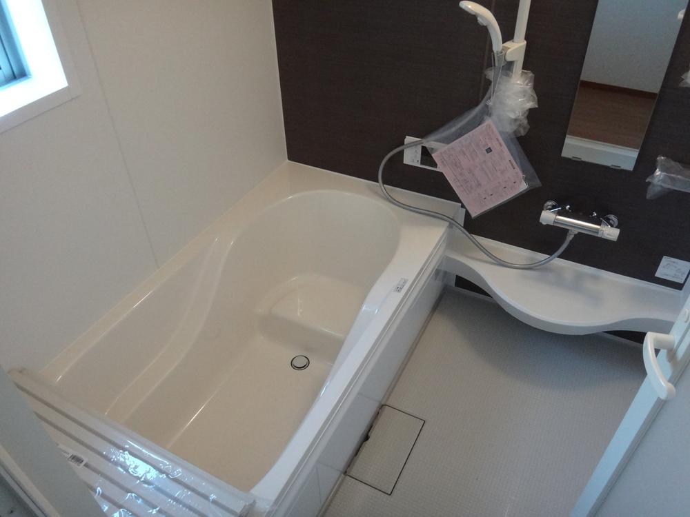 Same specifications photo (bathroom)