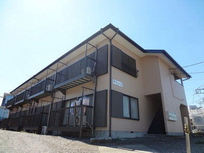 Entrance. ☆ Neighborhood is quiet and environment is good ☆