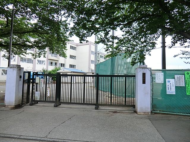 Junior high school. 30m to Hachioji Municipal Yotsuya Junior High School