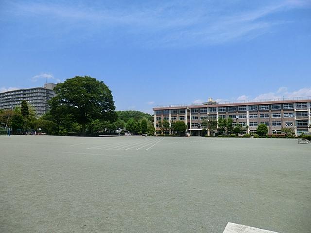 Primary school. 1500m to Hachioji Municipal Kamiichibukata Elementary School