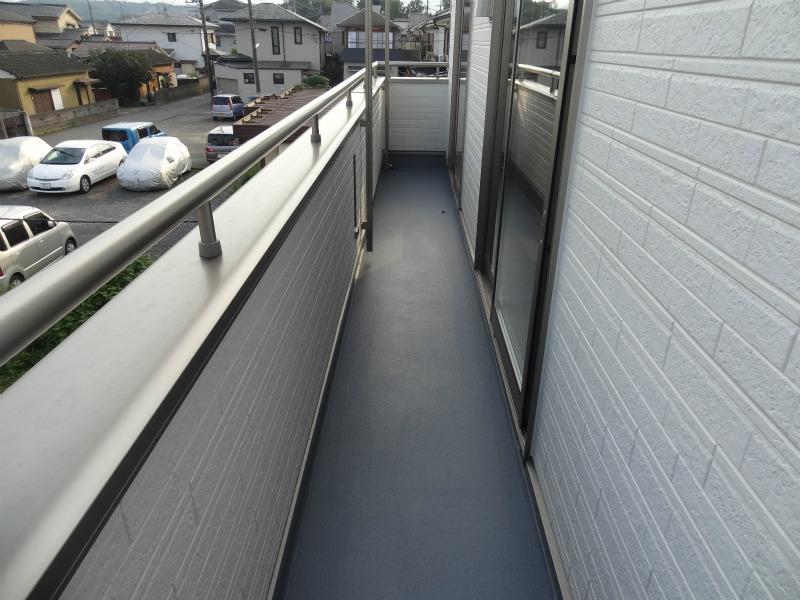 Balcony. It is a good balcony per yang Building 2