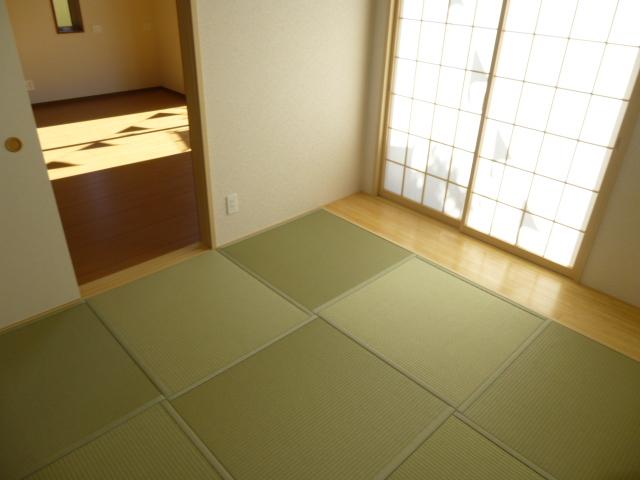 Non-living room. 5 Building