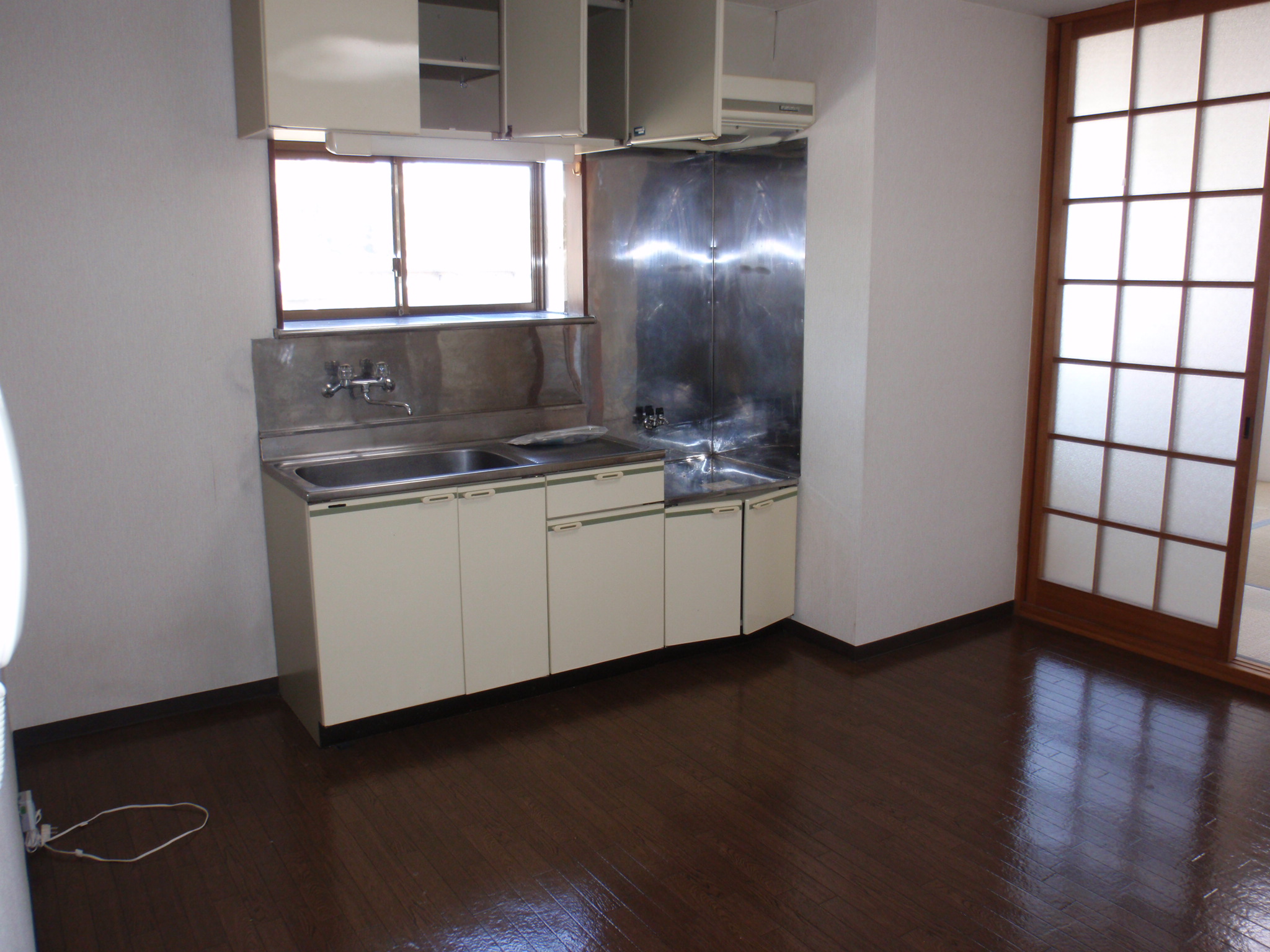 Kitchen. Yes DK window