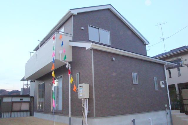 Local appearance photo. Local (12 May 2013) Shooting