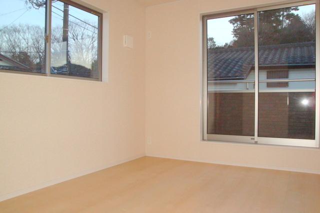 Non-living room. Indoor (12 May 2013) Shooting