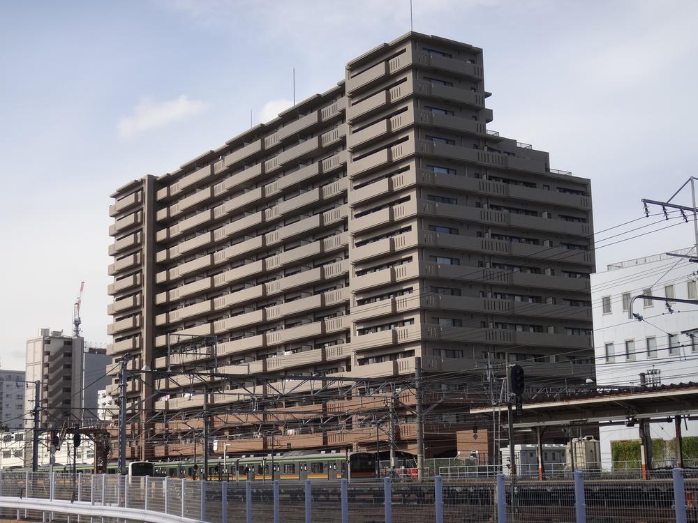 Local appearance photo. Local (10 May 2013) Shooting