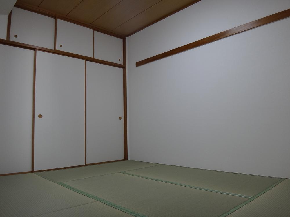 Non-living room. Indoor (10 May 2013) Shooting